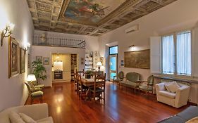 Mdr Antinori Apartments